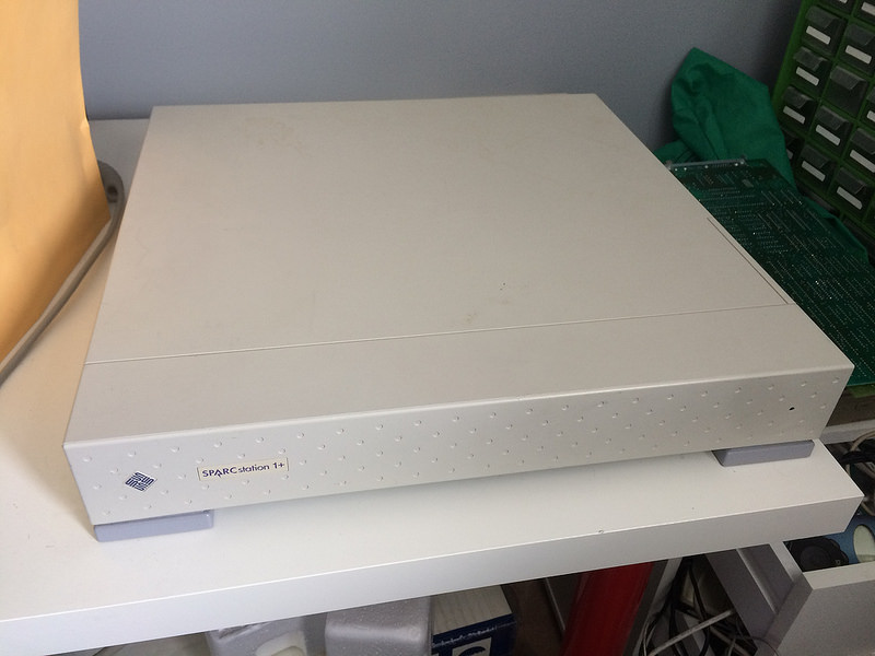 sparcstation 1+, closed case