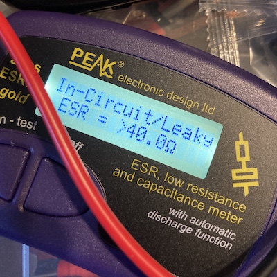 The ESR meter reports "In-Circuit/Leaky; ESR > 40.0 ohm"