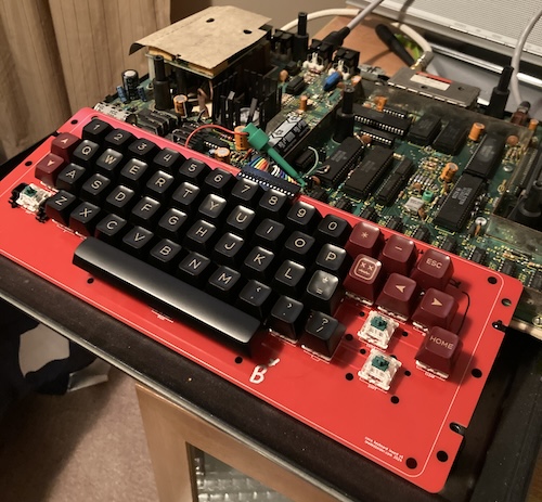 The keyboard is mostly assembled, except for all the wider keycaps that need stabilizers. A lot of keys are very crooked.