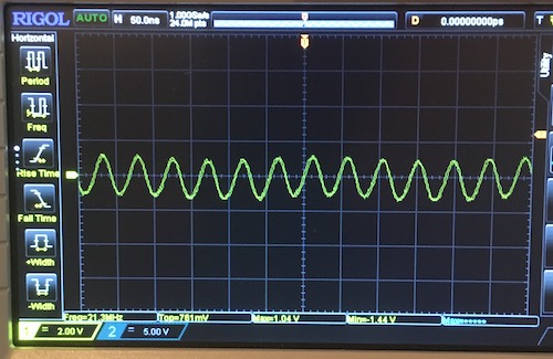 The DC offset of the PPU clock keeps wavering, and the scope estimates it to be at 21.3MHz