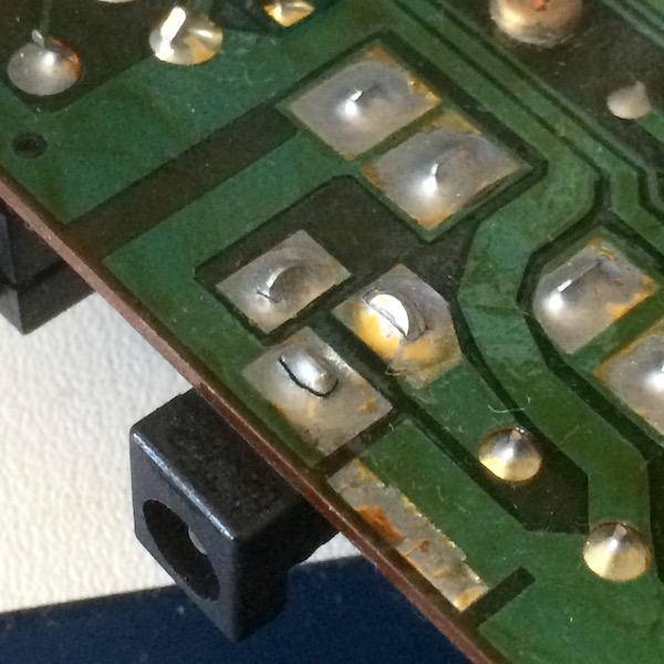 SC-3000 broken solder joints on power plug